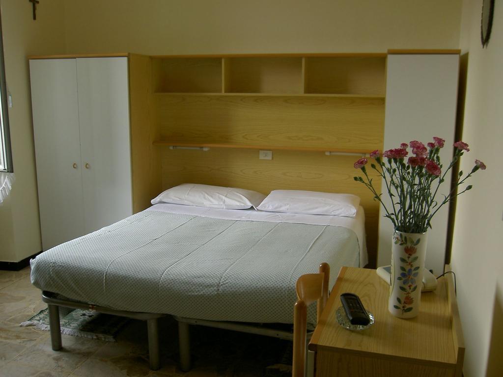 Albergo Kristina Bordighera Pokoj fotografie