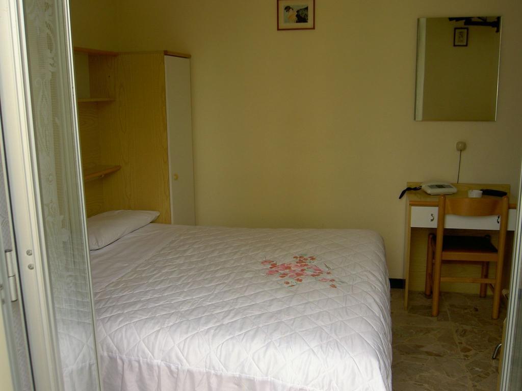 Albergo Kristina Bordighera Pokoj fotografie