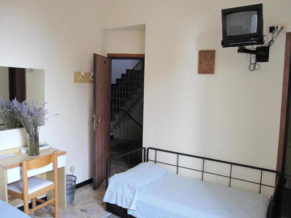 Albergo Kristina Bordighera Pokoj fotografie