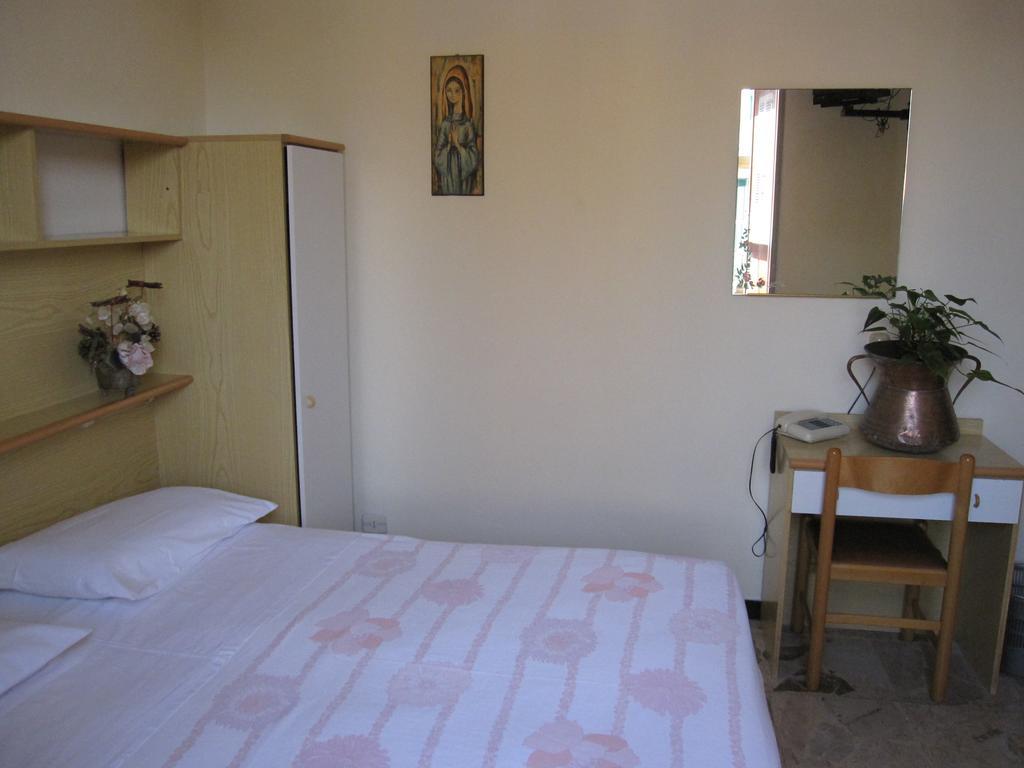 Albergo Kristina Bordighera Pokoj fotografie