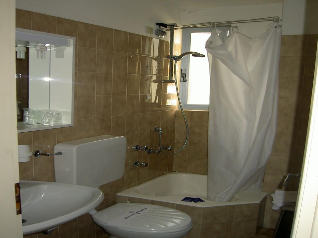 Albergo Kristina Bordighera Exteriér fotografie